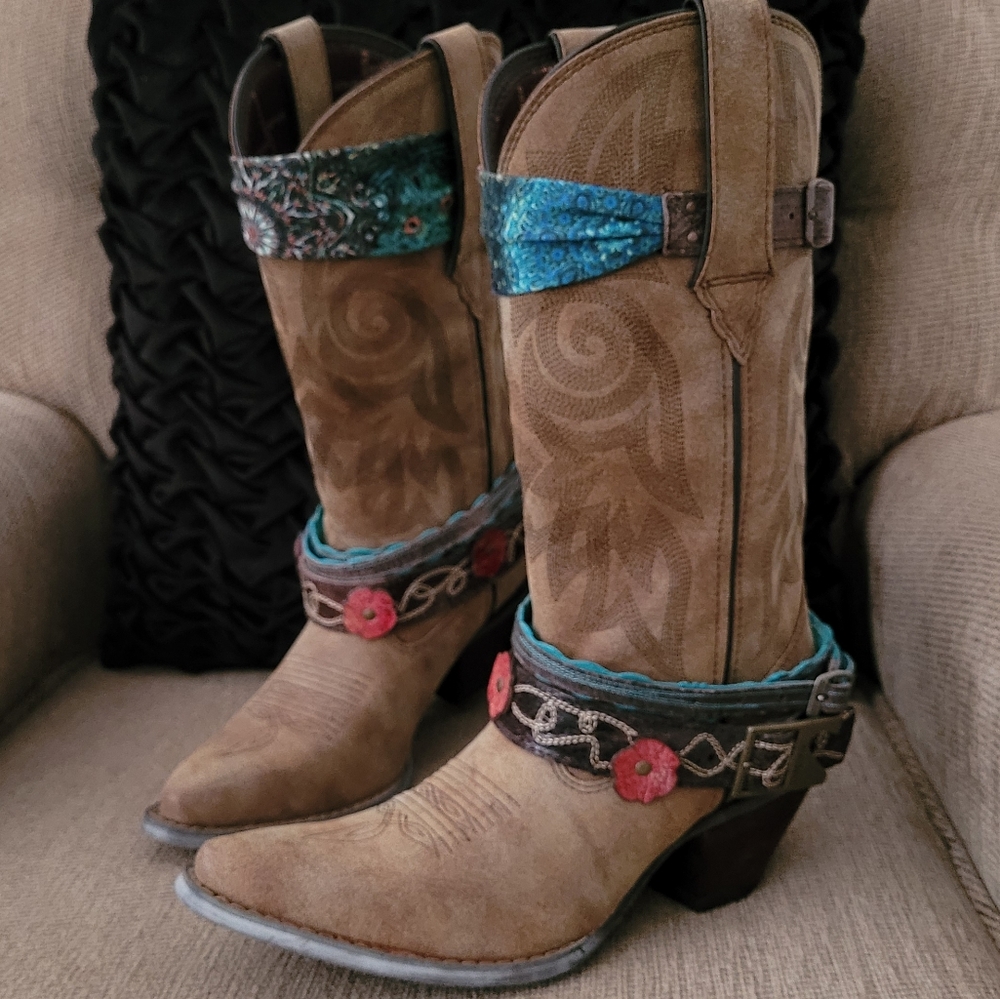 DURANGO CRUSH WOMEN'S ACCESSORIZED WESTERN BOOTS